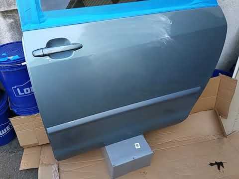 How to paint a car door v.1 - YouTube