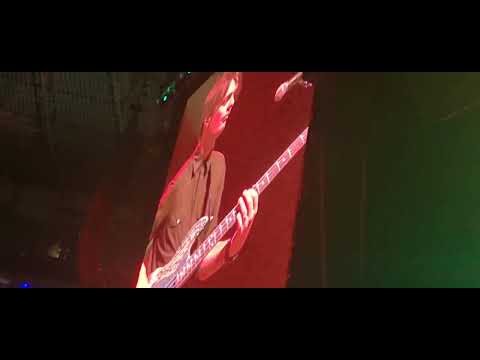 MAROON 5 -