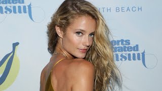 Kate Bock marks 10 years posing for Sports Illustrated Swimsuit with 2022 issue: ‘It feels wild’