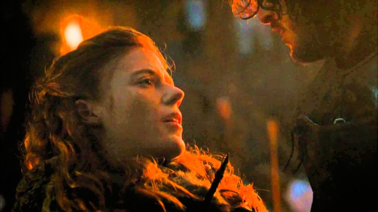 Сцена игритт и джон сноу. Смерть Игритт. Джон и Игритт в пещере. Смерть Игритт игра престолов. Игра престолов Джон и Игритт в пещере.