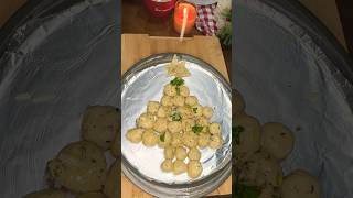 Garlic Bread Pull-Apart Christmas Tree #christmas #christmastree #garlicbread #shorts #pizza
