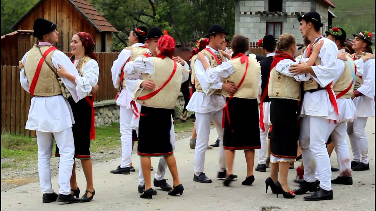 Szüreti felvonulás 2013. Gyimesközéplok!