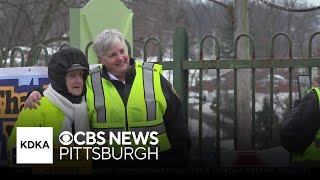 Pittsburgh celebrates crossing guard for nearly 40 years on the job