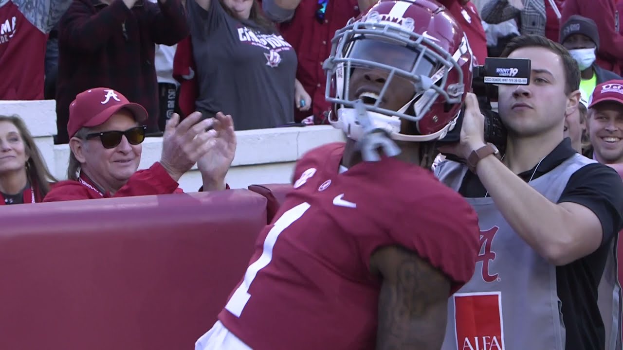 Jameson Williams explodes against Arkansas for 3 TDs, 190 Yards