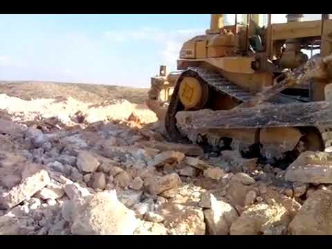        بلدوزر كات بيلار مشروع طريق سيارة ب تونس