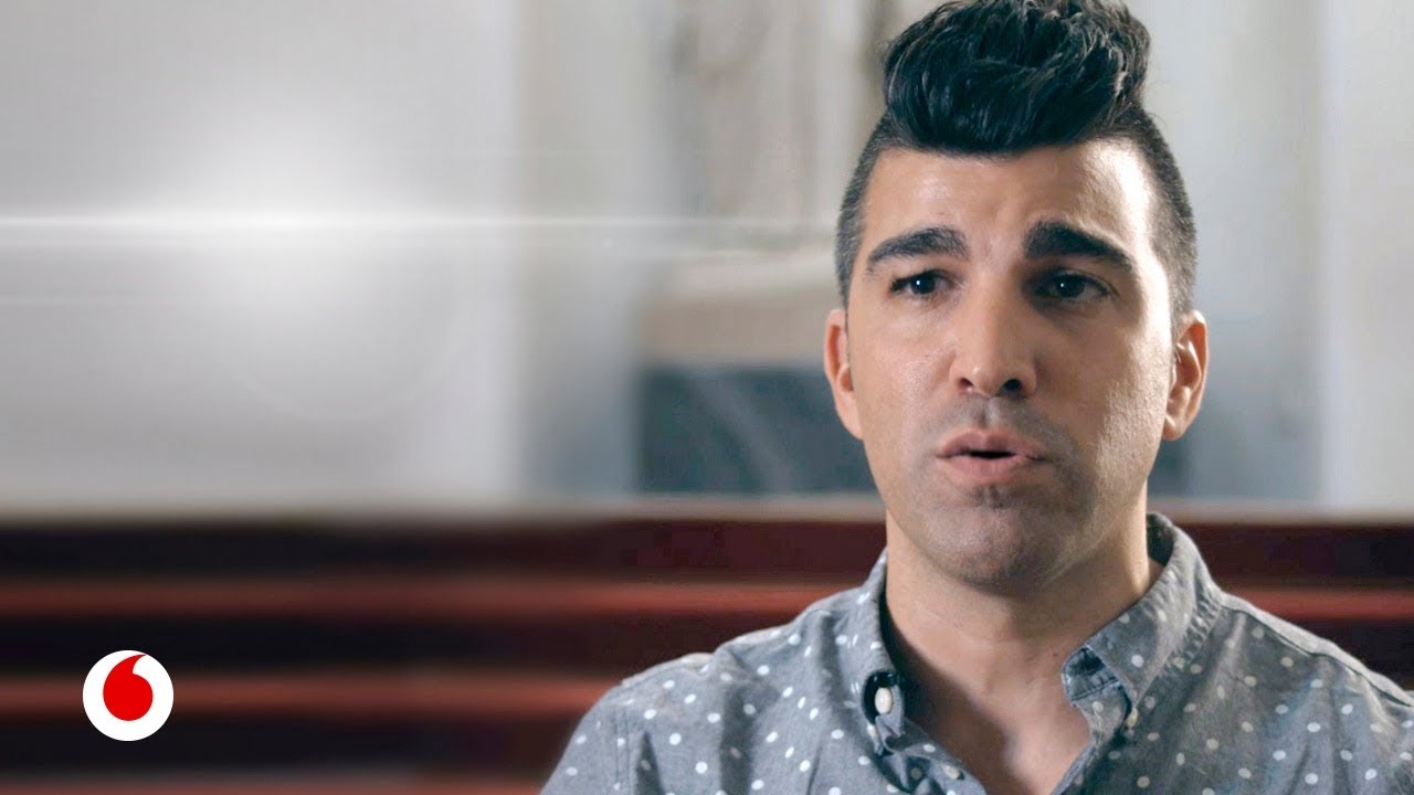 Bobak Ferdowsi, 'el chico de la cresta' que nos ayudará a llegar a Marte elton john