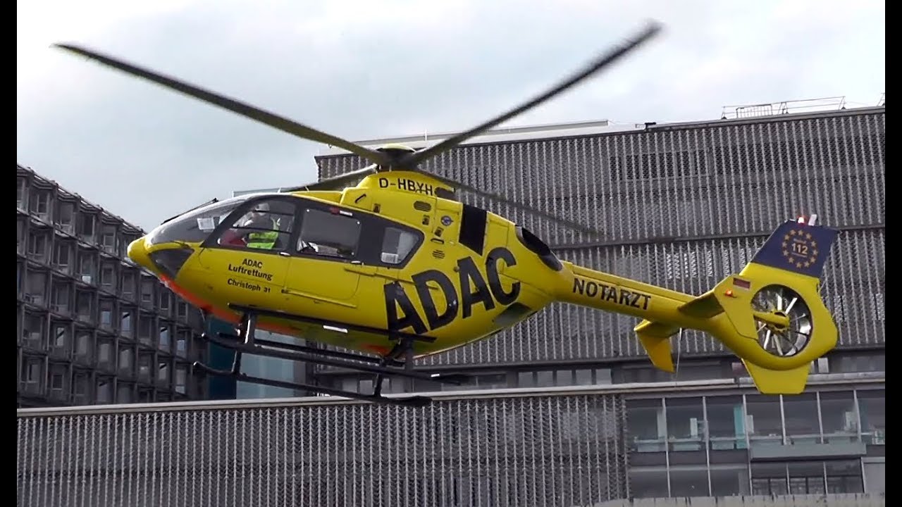 Landung Rettungshubschrauber Christoph 31 Berlin (D-HBYH)