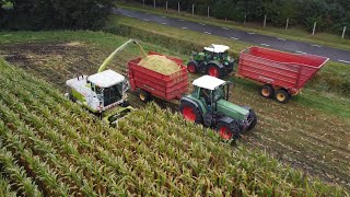 Jaguar 690 chopping corn