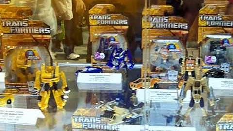 SDCC 2010 Hasbro Booth Transformers Voyagers Legends Scouts