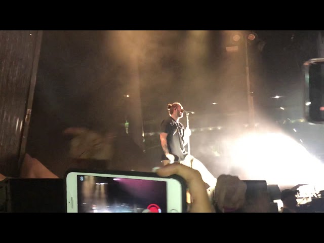 Post Malone ‘I Fall Apart’ Live @ BeerBongs&Bentleys Tour in Cleveland, Ohio June 2