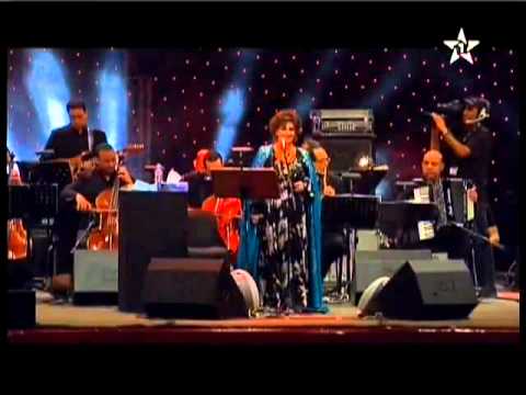 Warda Al-Jazairia - Akzeb Aleek - Mawazine 2009.flv