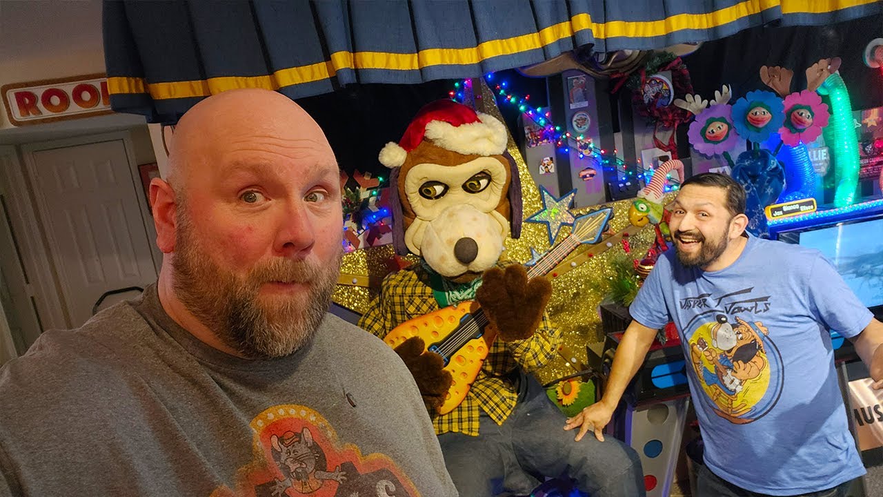 Счастливого Рождества, ребята! Я возвращаюсь в гигантскую закусочную Джаспера, чтобы посмотреть, ...