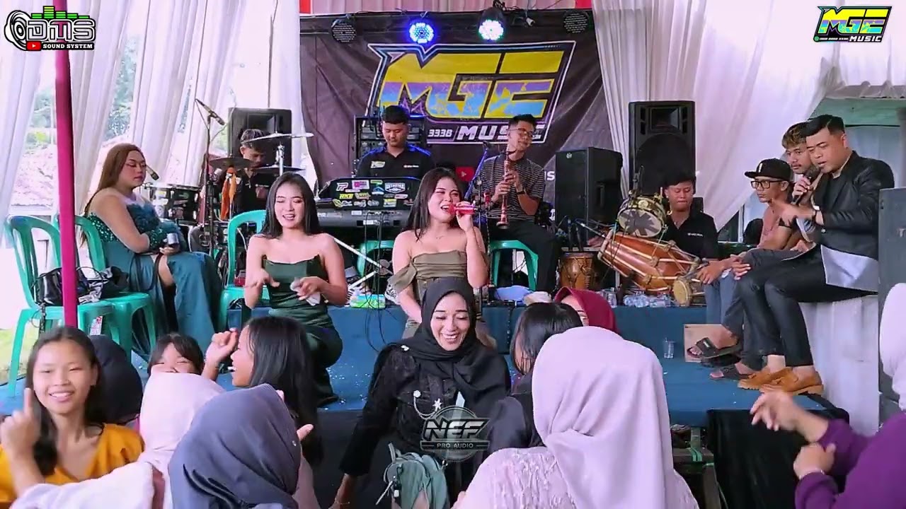 CINTA PERTAMA MEDLEY SARUA JEUNG BOHONG/BAJIDOR/MGE MUSIC/LIVE JAMBU