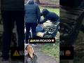 Máxima precaución. Cómo evitar que joven el reloj en la calle. Colócale unas bridas. #Reloj#robo