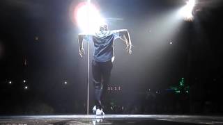 M. Pokora - Dangerous/Don't give my love away - REDTour - Forest National - Le 17/10/2015