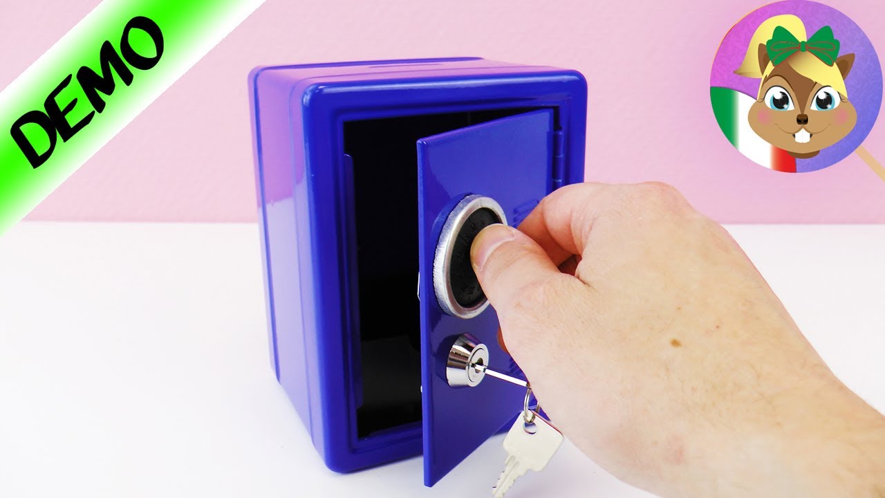 MINI CASSAFORTE SALVADANAIO COMBINAZIONE NUMERICA 3 CIFRE FITTACAMERE HOTEL GARAGE METALLO VERNICIATO 10/12/8 B/H/P (COLORI ASSORTITI) - Electroid