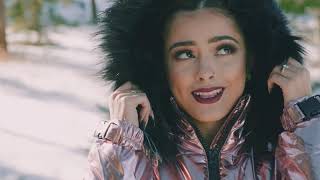 Смотреть клип Malu Trevejo - Esta Navidad (Official Video)