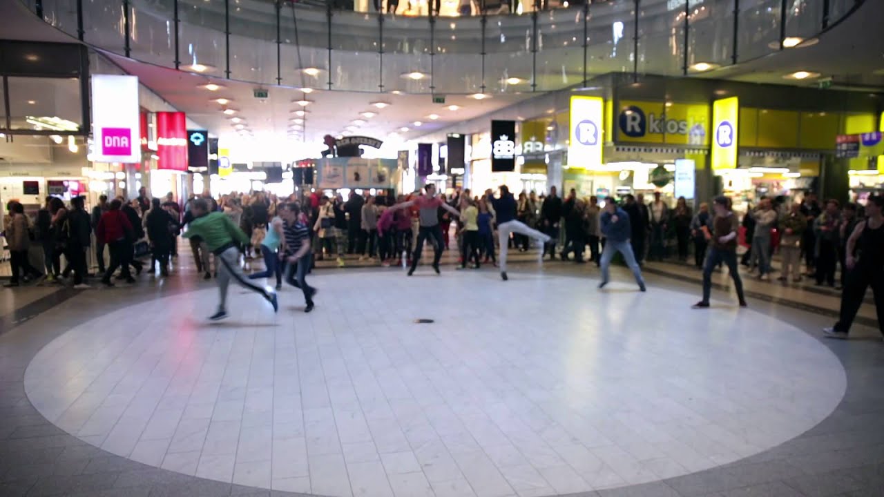 Baletin flash mob Kampissa