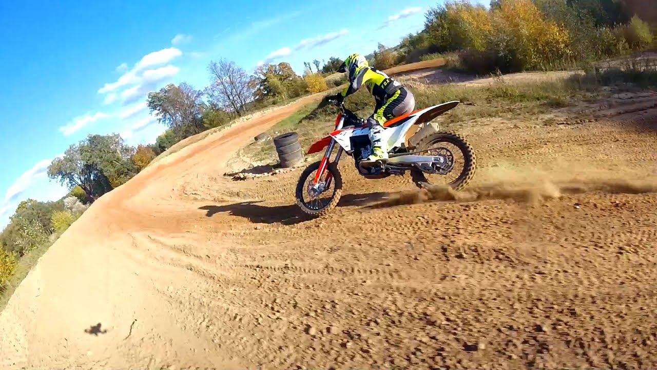 FPV drone - Following MX riders - YouTube