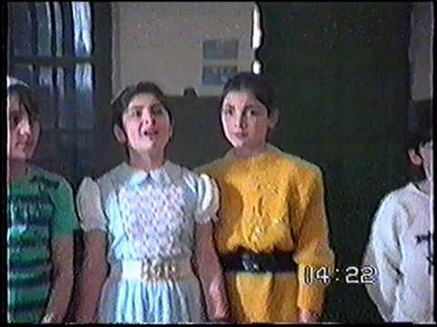 ზურიკო წურქავა- მე-16 სკოლა 4ა კლასი, დედაენის ზეიმი, 1990 წელი zaza tsurkava