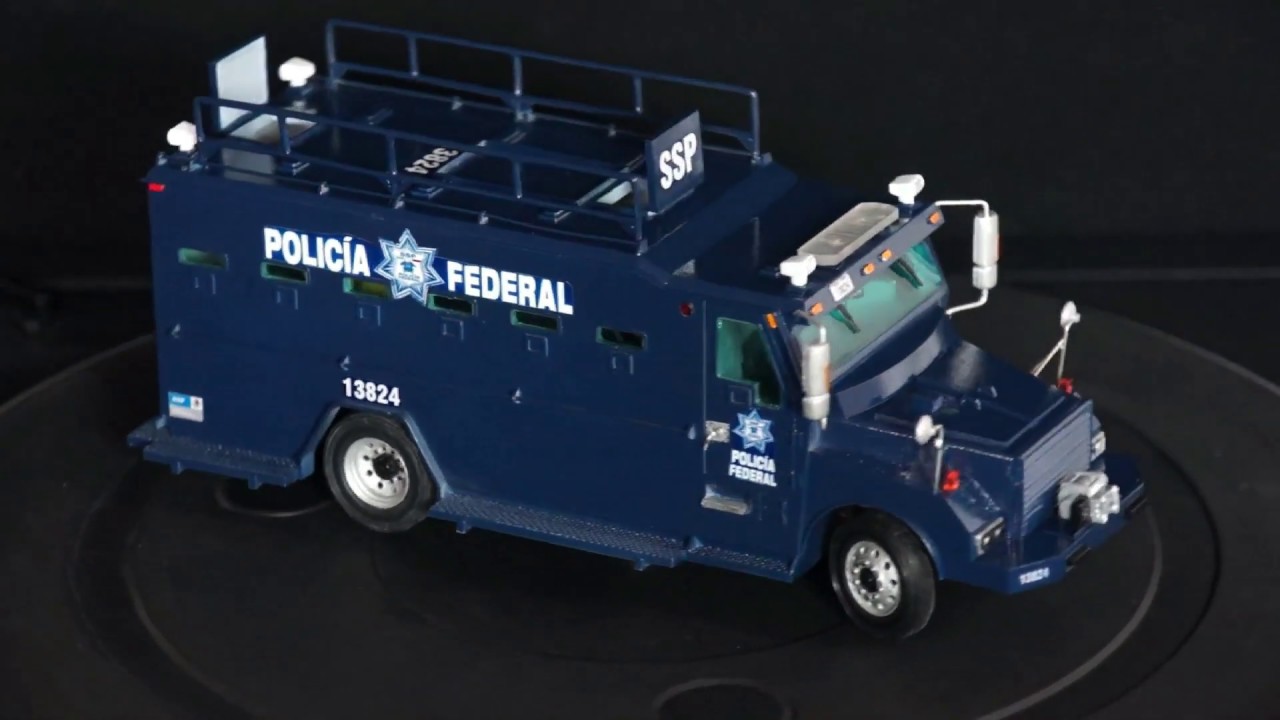 Furgoneta de policia con luz y sonido brio Furgoneta de policia con luz y sonido brio