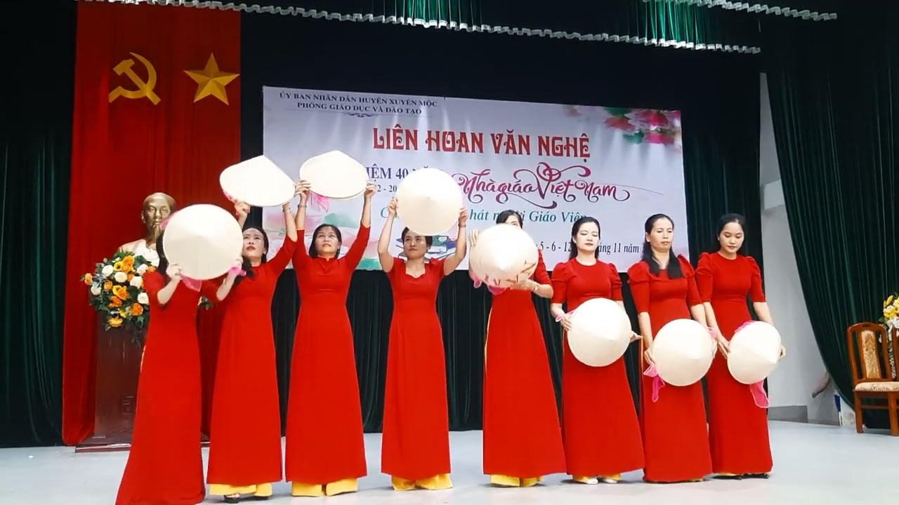 MÚA VIỆT NAM QUÊ HƯƠNG TÔI