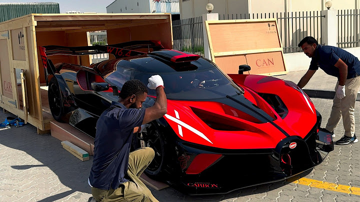Unboxing the $4,000,000 Bugatti Bolide!