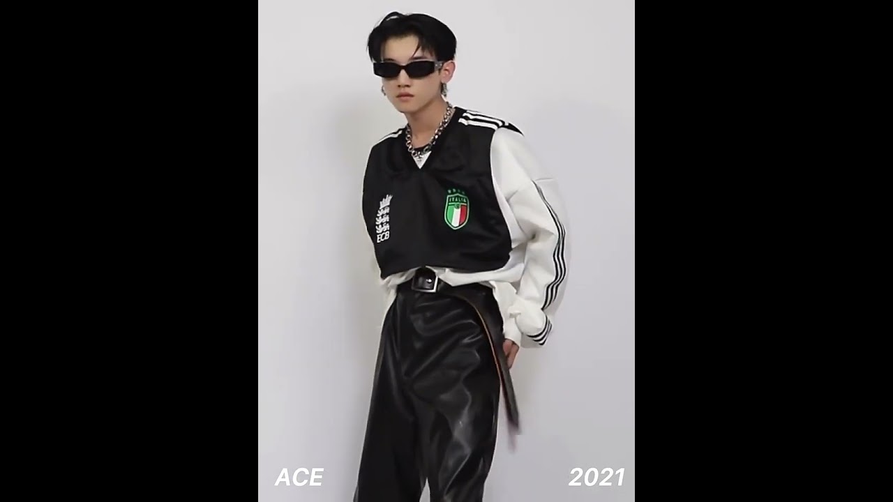 Shoulder-Padded Faux Two-Layer Crewneck Sweatshirt - YouTube
