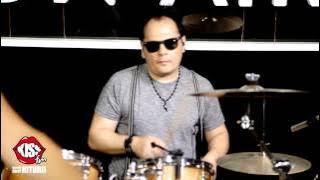 Elena feat. Glance - Mama Mia Live @ KissFM