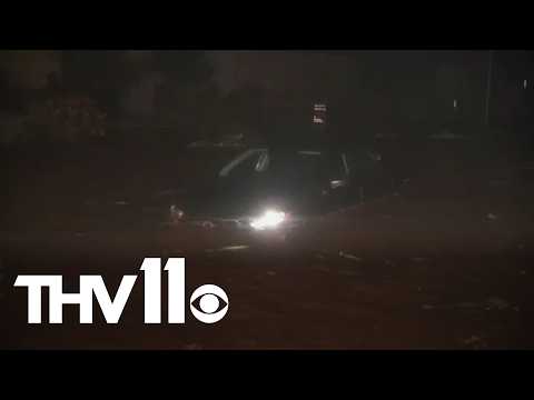 Hurricane Lowell takes Hawaii by storm with heavy winds and floods