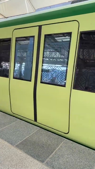 Mina Arafat metro 🚇 train #makkahalmukarromah #shorts