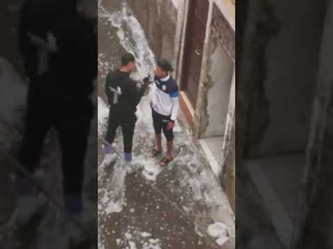 شاهد كيف تتم نظافة الحي من الفير وس كور ونا