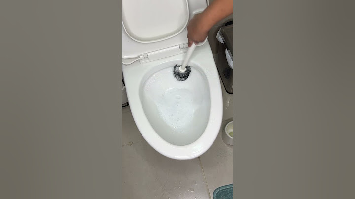 ¡No sabía que esto dejaba el baño así de limpio!😳#reels #tips #tiktok #home #shorts #short #casa