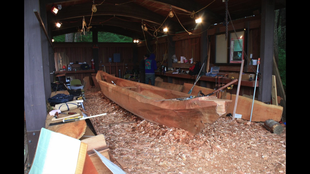 Carving of a Tlingit &amp; Haida dugout canoe - YouTube