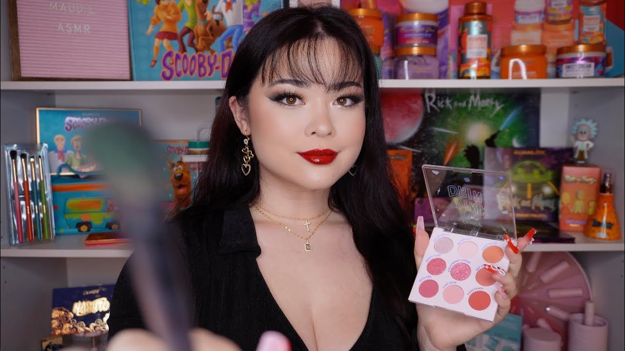 ASMR Makeup Store Roleplay💄🖤 (applying makeup on you + showing you new ...