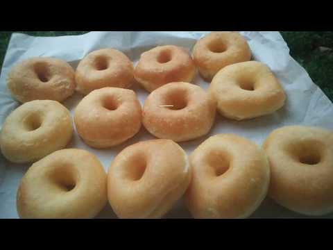 bomboloni#donatbomboloni RESEP DONAT BOMBOLONI EKONOMIS NO MIXER Bahan bahan nya adalah 250 g / 25 .. 