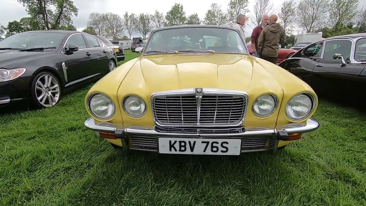 Jaguar Drivers Club meet at Doune Classic Car Show