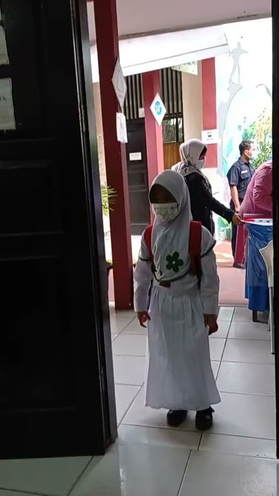 Akhirnya bertemu teman sekelas -hari pertama kelas 1 SD masuk 😍