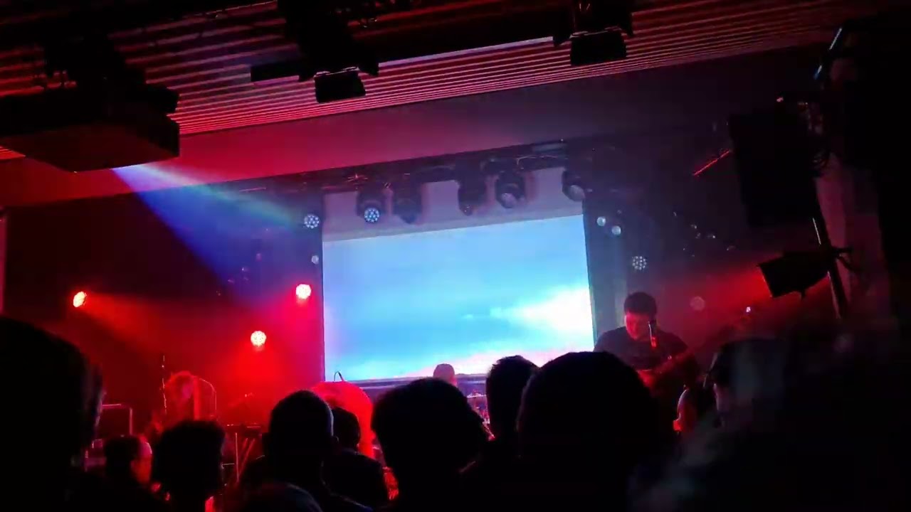bdrmm - '(Un) Happy' (Live)
