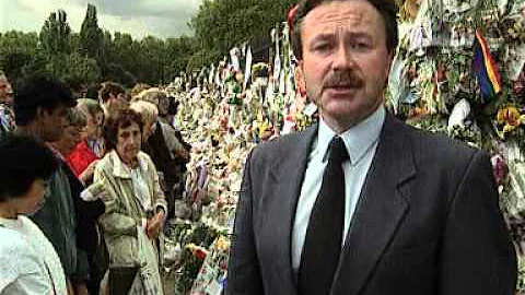 Princess Diana's Death- Flowers and Crowds