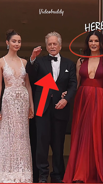 Michael Douglas & Catherine Zeta-Jones Shining On Red Carpet With Their Daughter🔥