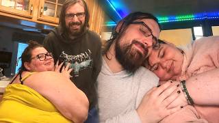 QUIRKY LOVE ROSIE AND DISCORD BOYFRIEND ARE HAPPIER THAN EVER!