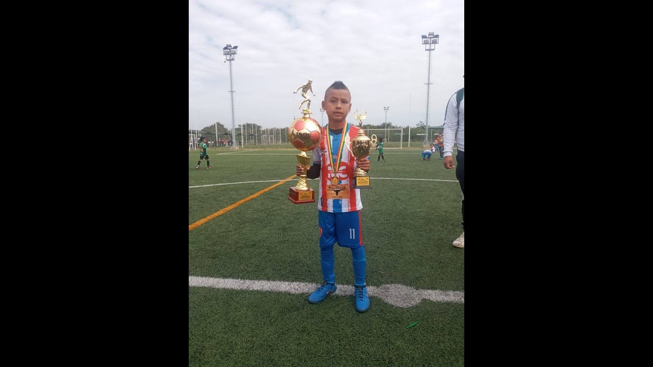 Milan Rojas MILAN ROJAS #11 - YouTube