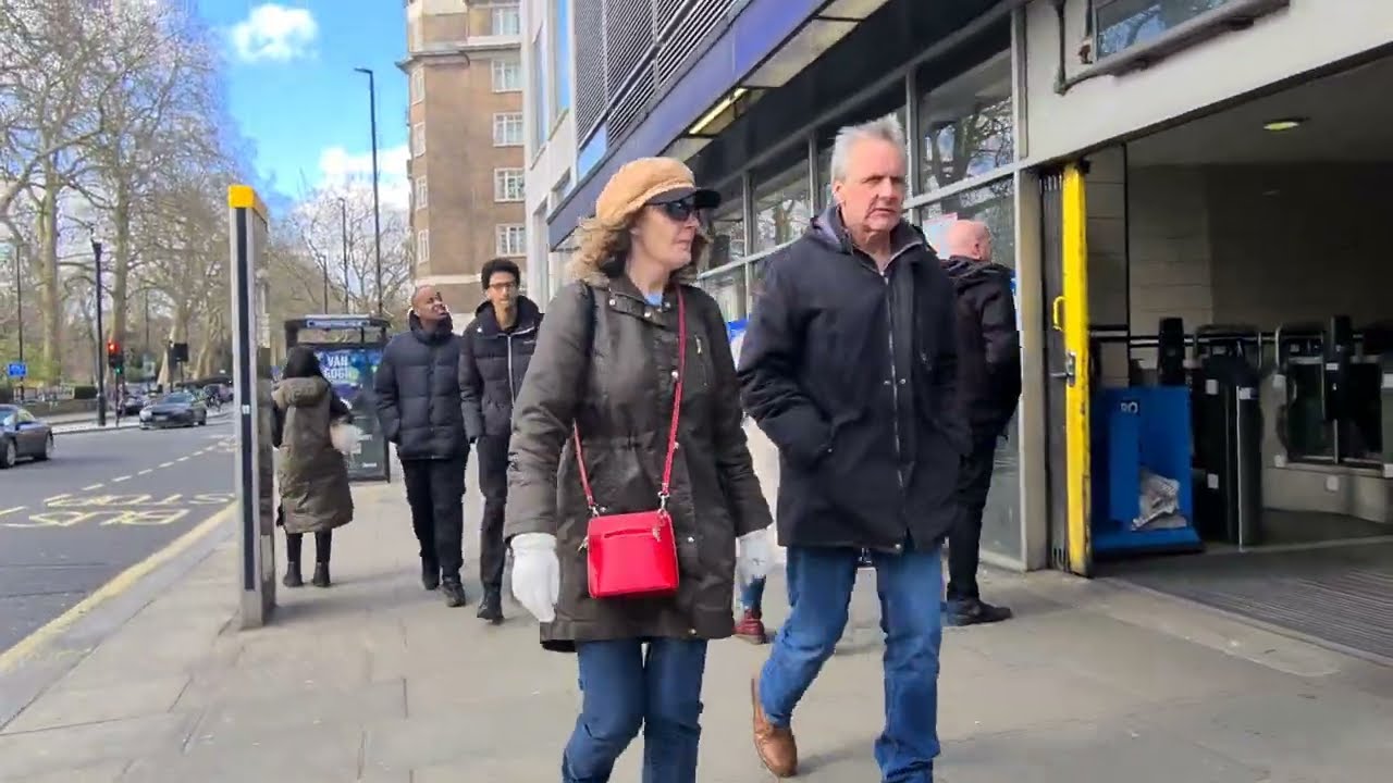 LONDON WALK (2022) --- from LANCASTER GATE Station to QUEENSWAY Tube Station
