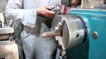 Expert Man A Long Threading Screw Rod Making on Lathe Machine