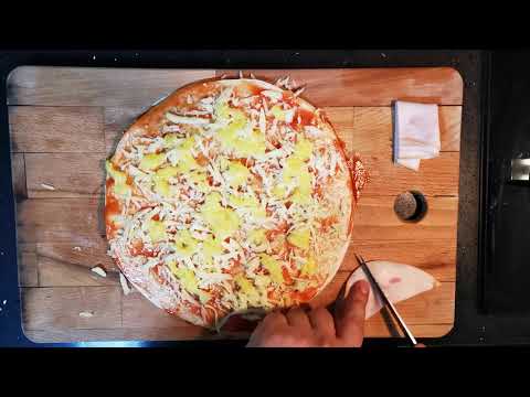 Video: Ananaslı Pizza Nasıl Yapılır