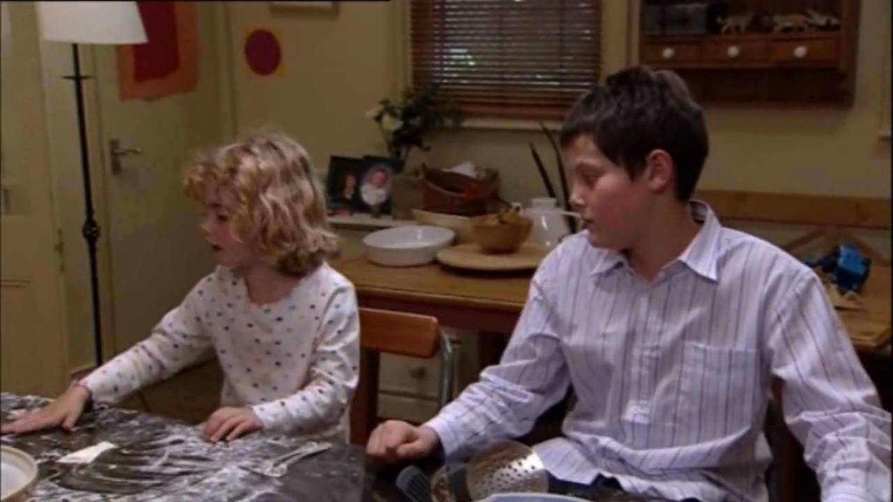Ramona Marquez in Outnumbered S01 E06 (Part 2)
