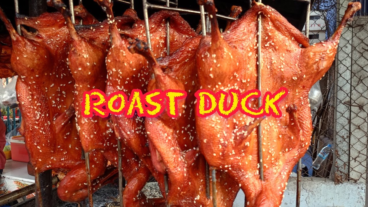 Roasted duck on the street is special, has a smell that goes far away, real farmers