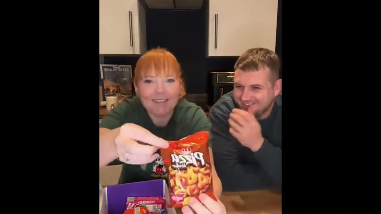 Unboxing and Taste Test! SnackVerse box from Turkey