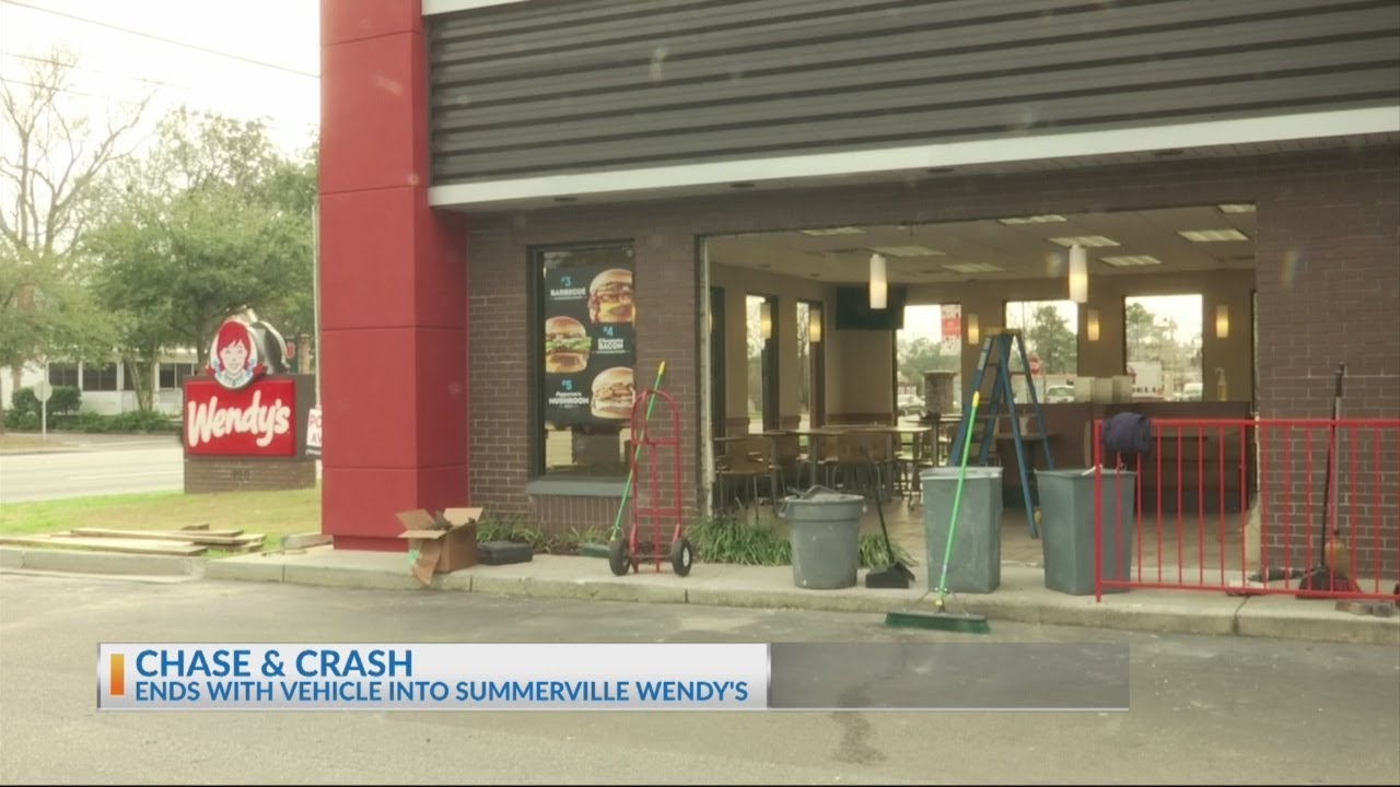 Car crashed into Wendys - YouTube